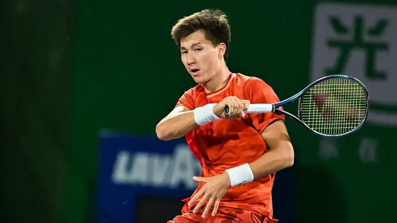 Разгром случился в матче Бейбита Жукаева с чемпионом Уимблдона и Australian Open