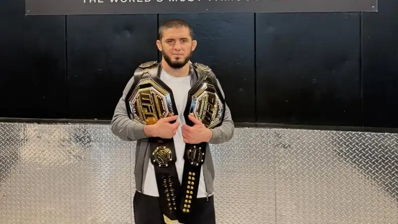 Ислам Махачев