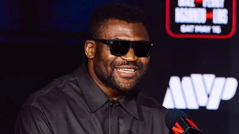 Фрэнсис Нганну рассказал, возможно ли в смешанных единоборствах заработать большие деньги