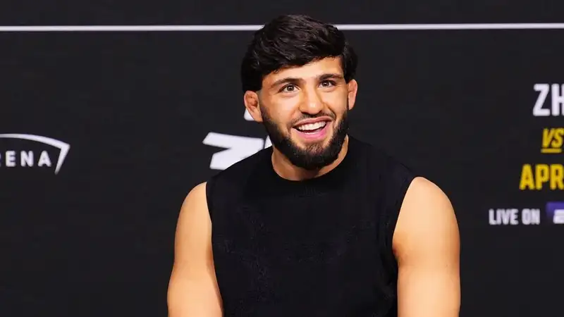 Экс-чемпион UFC назвал Царукяна единственным реальным испытанием для Топурии