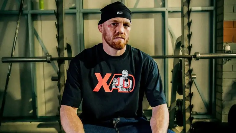 "Уничтоженный" Махачевым экс-чемпион дал прогноз на бой с "Кошмаром"