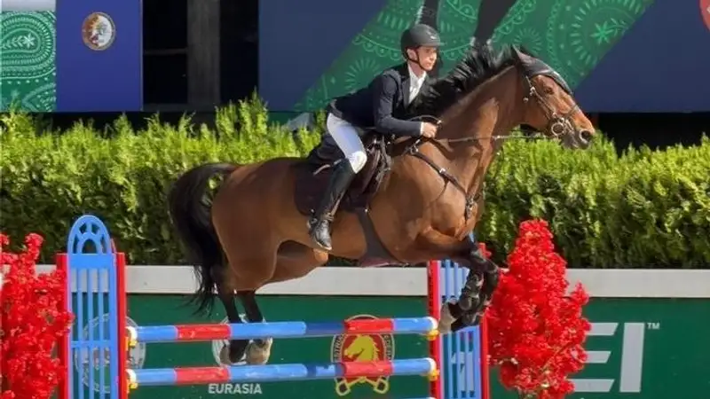 Казахстан выиграл три "золота" на международном турнире по конкуру в Узбекистане