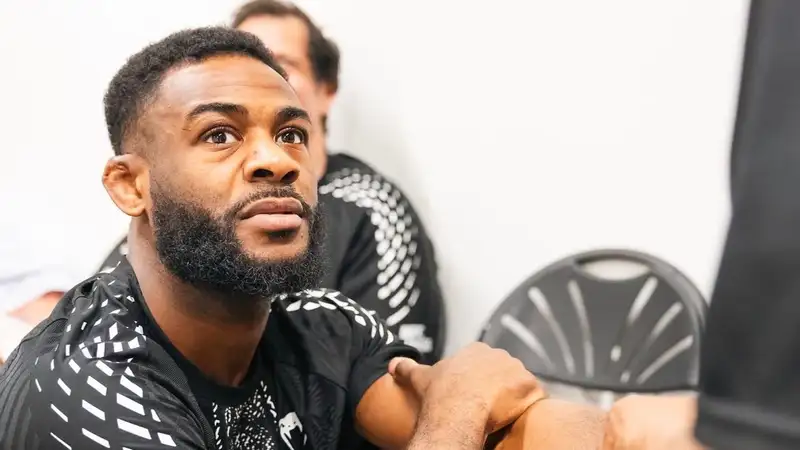 Экс-чемпион UFC объяснил, почему считает себя лучше Ислама Махачева