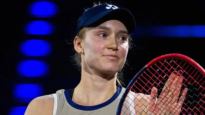 Елена Рыбакина высказалась о волевой победе над олимпийской чемпионкой