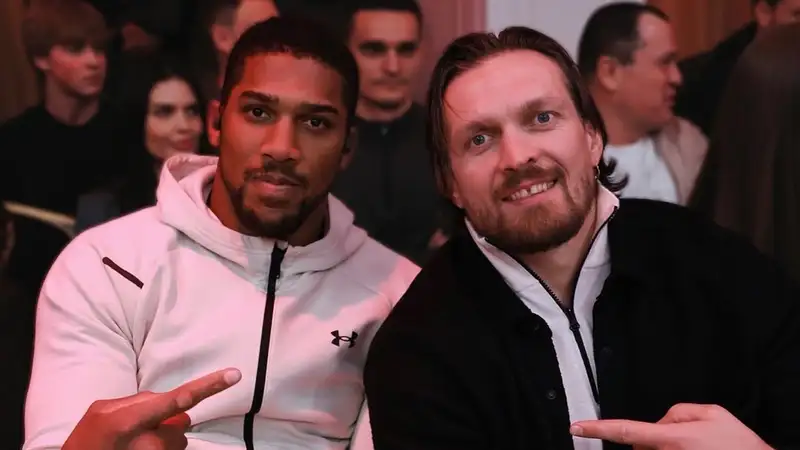 Александр Усик назвал условие, при котором откажется от третьего боя с Фьюри