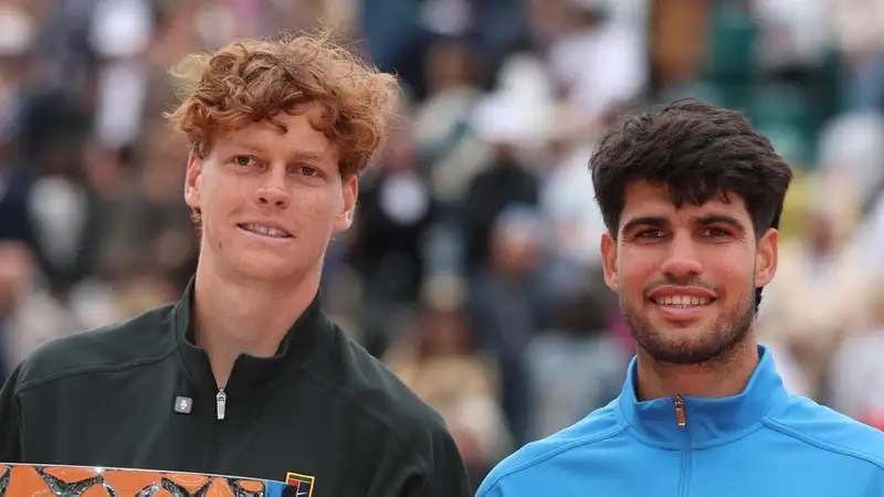 Синнер высказался об отсутствии Алькараса на топ-турнирах