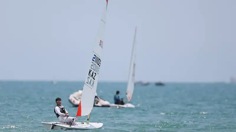Казахстанцы неудачно выступили в турнире по парусному спорту на пляжной Азиаде