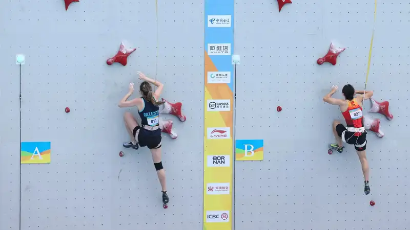 Представительницы сборной Казахстана по скалолазанию вышли в 1/8 финала пляжной Азиады