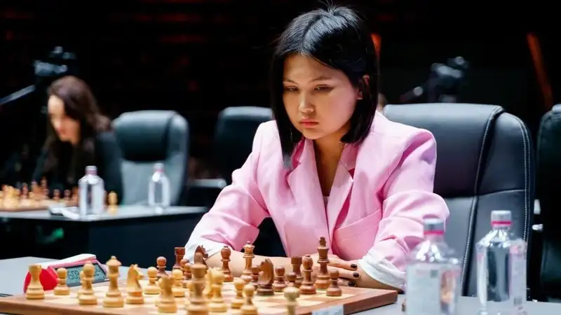 Мама Бибисары Асаубаевой просит федерацию шахмат РК отчитаться за 30 млн долларов