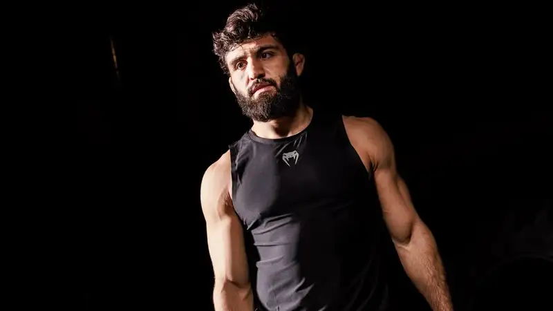 Олимпийский чемпион бросил вызов Арману Царукяну