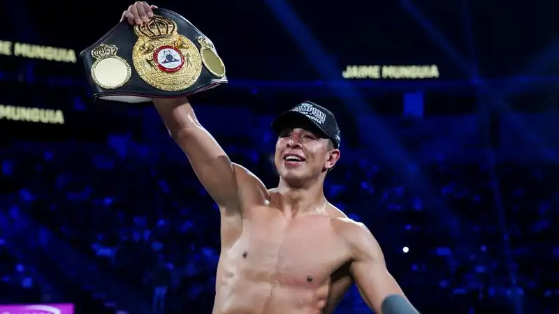 Мунгия забрал пояс WBA