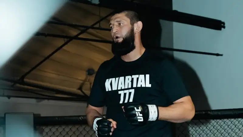 Хамзат Чимаев хочет завоевать второй пояс UFC и сообщил неожиданное решение