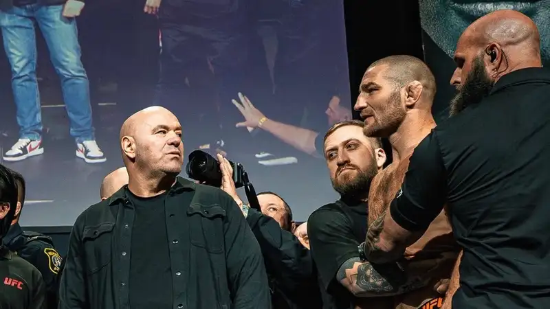 "Меня это не пугает": глава UFC отреагировал на "войну" Чимаева и Стрикленда