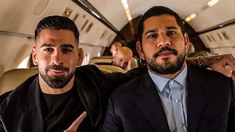 "Какая-то клоунада": глава UFC впал в ярость из-за потасовки Топурии и Хокита