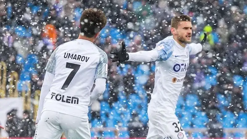 Умаров ищет клуб в Казахстане 