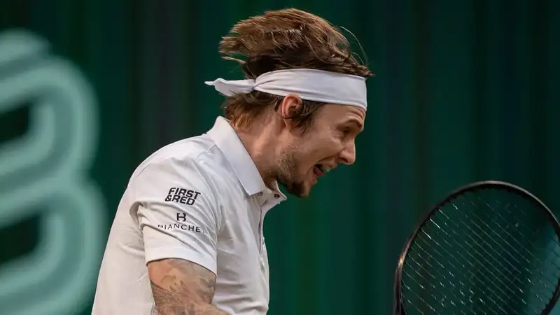 Бублик в гонке на чемпиона мира ATP