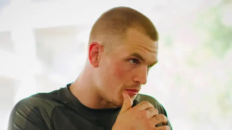 Иэн Гэрри заявил об отказе Махачева от поединка на майском турнире UFC 328