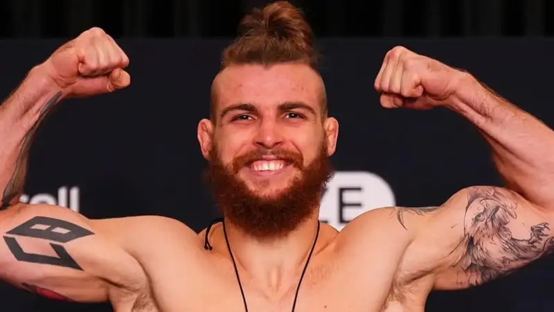 Экс-чемпион лиги Naiza Даниил Донченко одержал победу нокаутом на турнире UFC в Баку