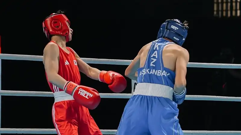 Казахстанец Асканбай нокаутировал таджикского боксёра Хасанова на чемпионате Азии