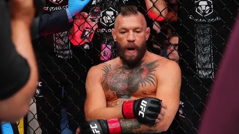 Джо Роган разобрал причину тяжёлой травмы Конора Макгрегора на UFC 329