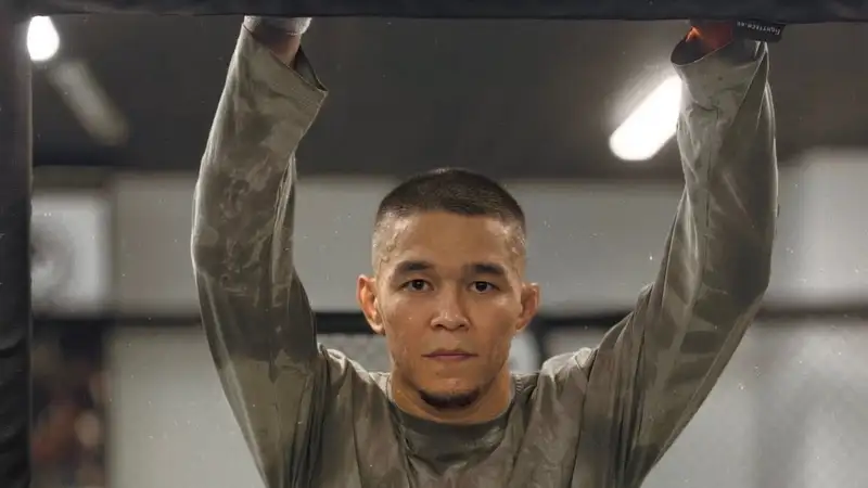 Асу Алмабаев поднялся в двух рейтингах UFC