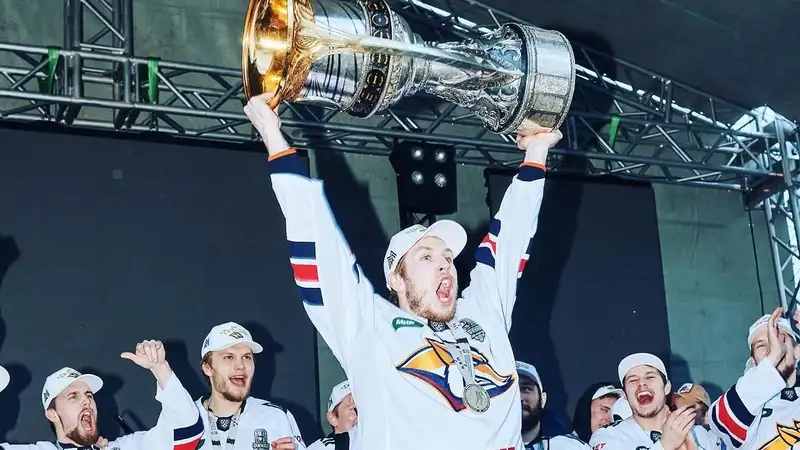 Валерий Орехов с Кубком Гагарина 2024 года