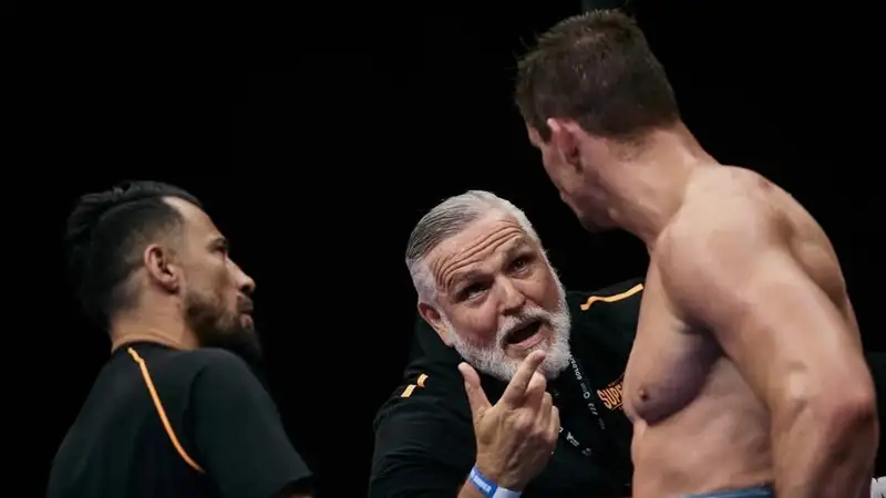 Фьюри оценил победу Усика над Верхувеном и высказался об ошибке рефери