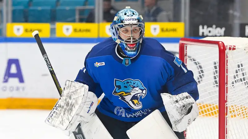 Никита Бояркин в воротах "Барыса"