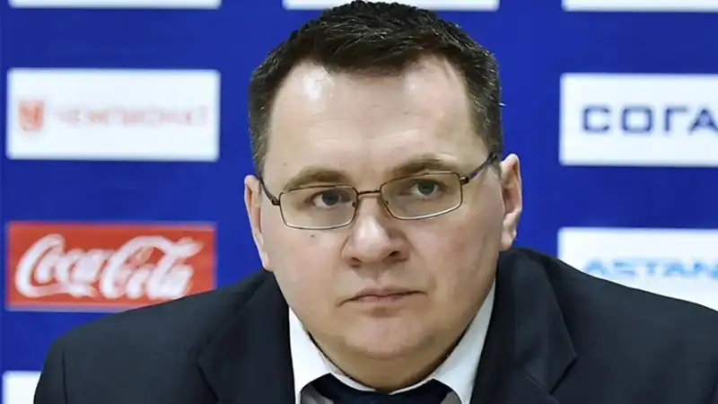 Андрей Назаров в бытность главным тренером ХК "Барыс"