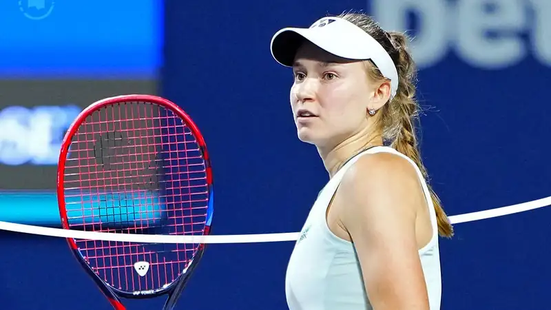 Елена Рыбакина на турнире в Торонто