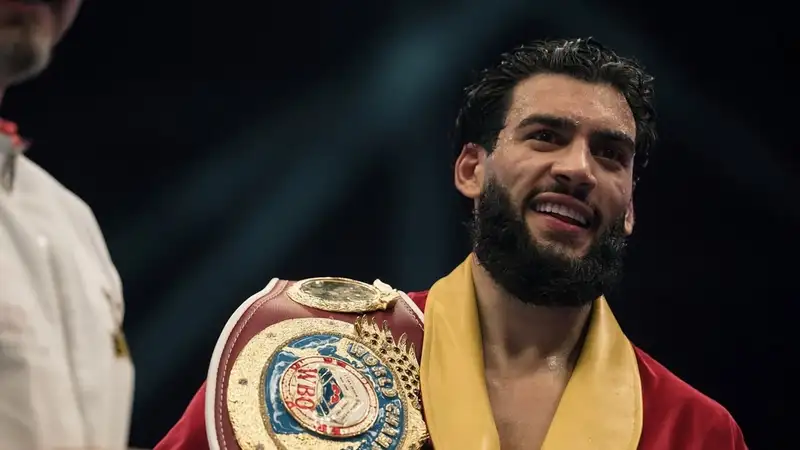 "Это позор для бокса": чемпион WBO Хамза Шираз жёстко высказался о бое с Алимханулы