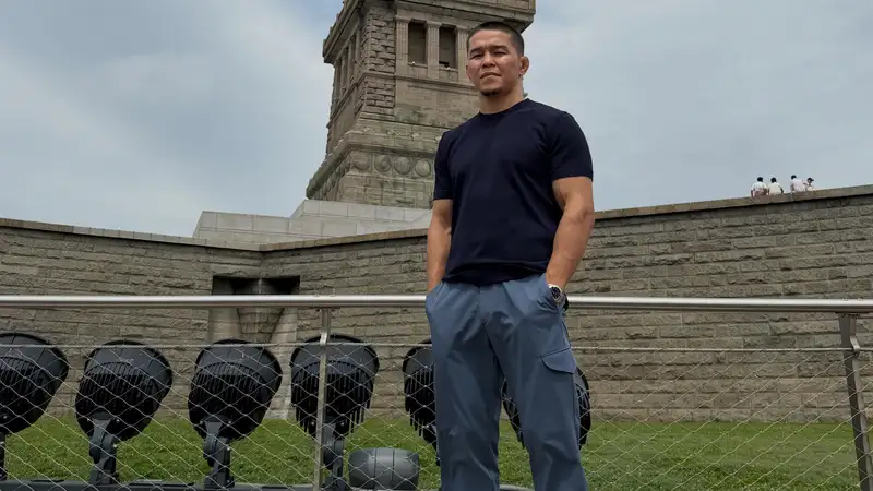 Казахстанский боец UFC Алмабаев потерпел досрочное поражение в своем дебютном бою в RAF