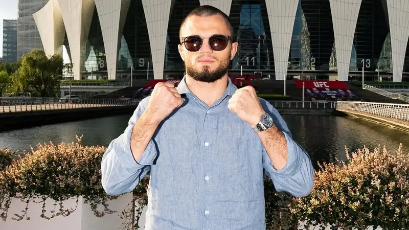 Умар Нурмагомедов в Шанхае перед турниром UFC Fight Night