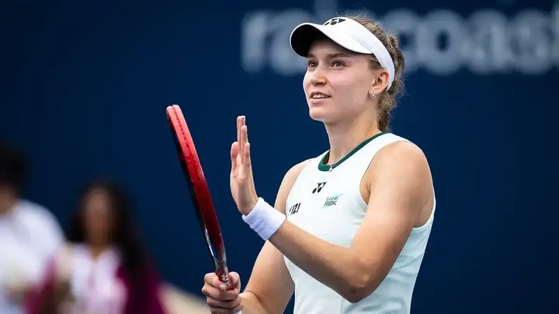 Елена Рыбакина на турнире в Торонто