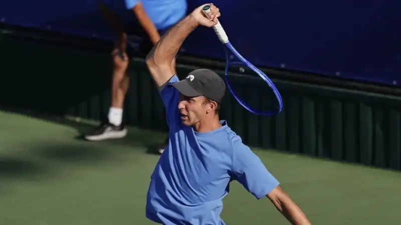 Григорий Ломакин на домашнем турнире ITF в Астане