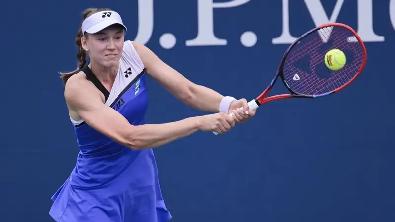 Елена Рыбакина во время матча с Фродин на US Open