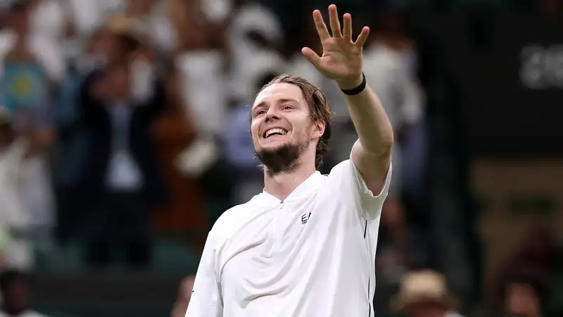 Александр Бублик на турнире ATP 250 в Китцбюэле