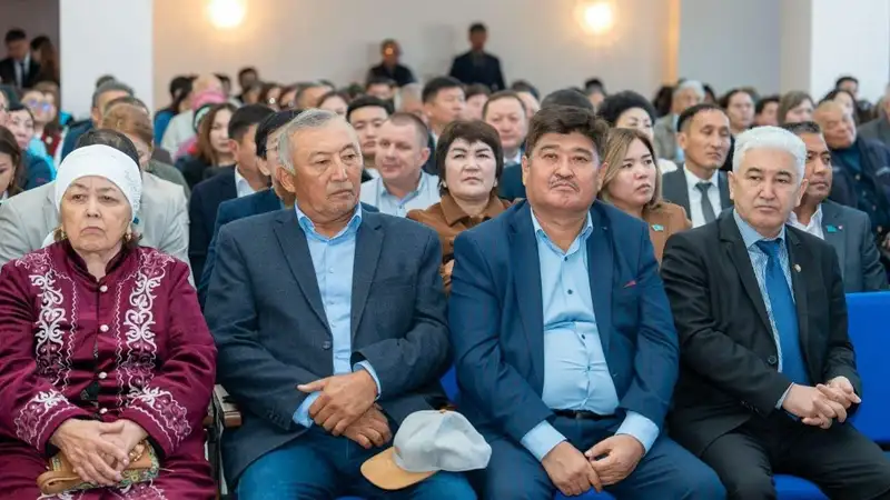 Во время встречи акима ВКО с населением