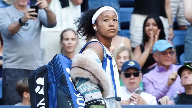 Наоми Осака перед выходом на матч с Еленой Рыбакиной на US Open