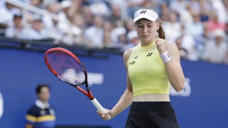 Елена Рыбакина в матче против Кори Гауфф на US Open