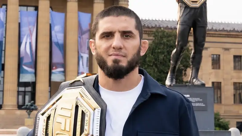 ИИ-картинка от Ислама Махачева с поясом UFC