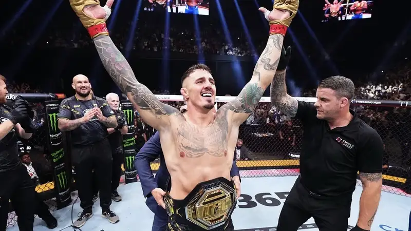 Том Аспиналл после завоевания титула UFC