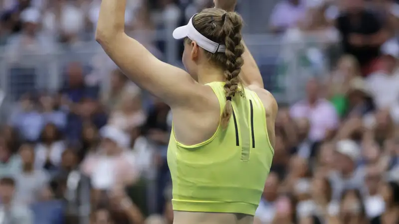 Елена Рыбакина на корте US Open 