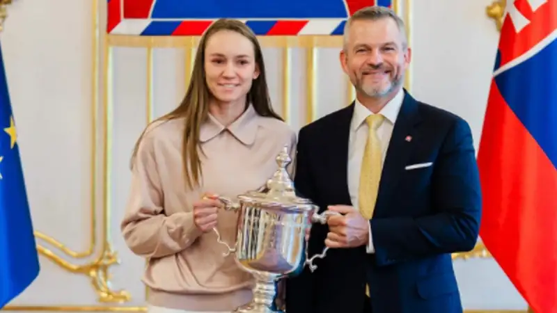 Елена Рыбакина и президент Словакии Петер Пеллегрини