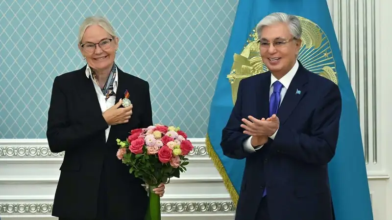 Петра Сёрлинг и Касып-Жомарт Токаев