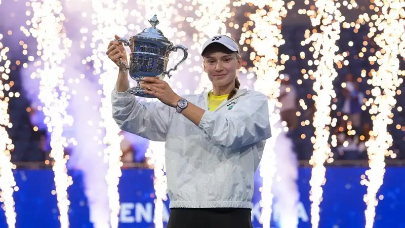 Елена Рыбакина с титулом US Open после матча с Ариной Соболенко