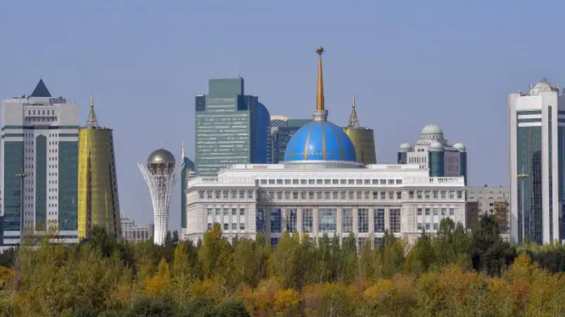 Акорда, Парламент и Байтерек 