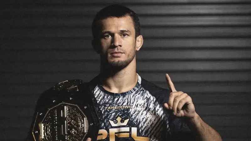 Усман Нурмагомедов с чемпионским поясом PFL