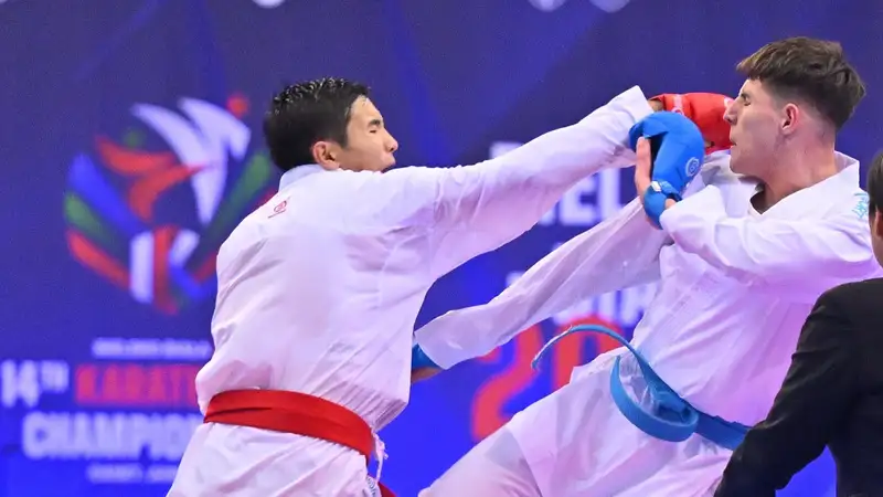 Сункар Канибек в финальном бою на чемпионате мира по карате среди юниоров в Польше