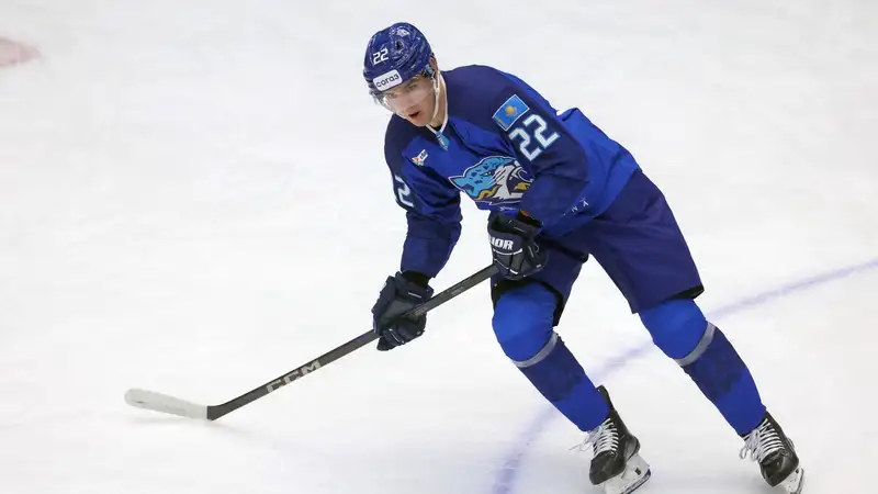 Кирилл Панюков в игре за "Барыс"